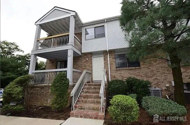 Building Photo - 1502 Edison Glen Terrace