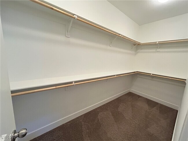 Building Photo - 8085 Skye Roar Ct