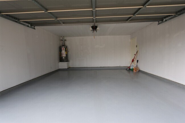 Building Photo - 13118 Willow Landing Ln