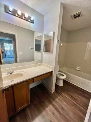 Building Photo - 2283 Hedgerow Road
