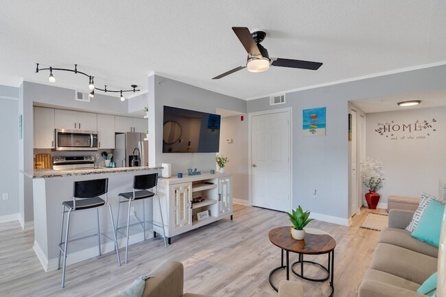 Building Photo - 1670 N 42ND Cir