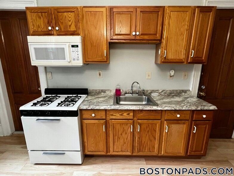 Building Photo - 94 Mt Pleasant Ave