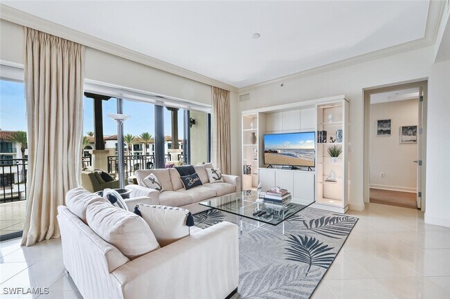 Building Photo - 1530 5th Ave S