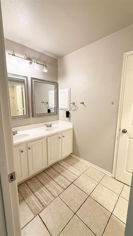 Building Photo - 519 Summertree Dr