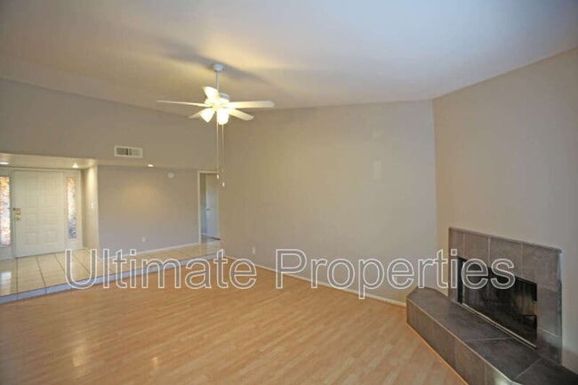 Building Photo - 5736 W Angela Dr