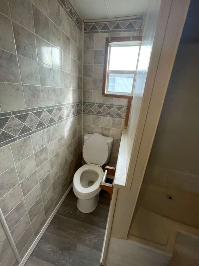 Building Photo - Eagle Estates