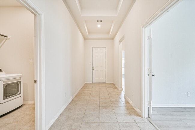 Building Photo - 7019 Terra Dr