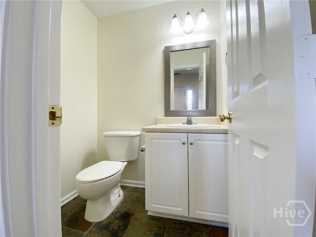 Building Photo - 205 Salt Landing Cir