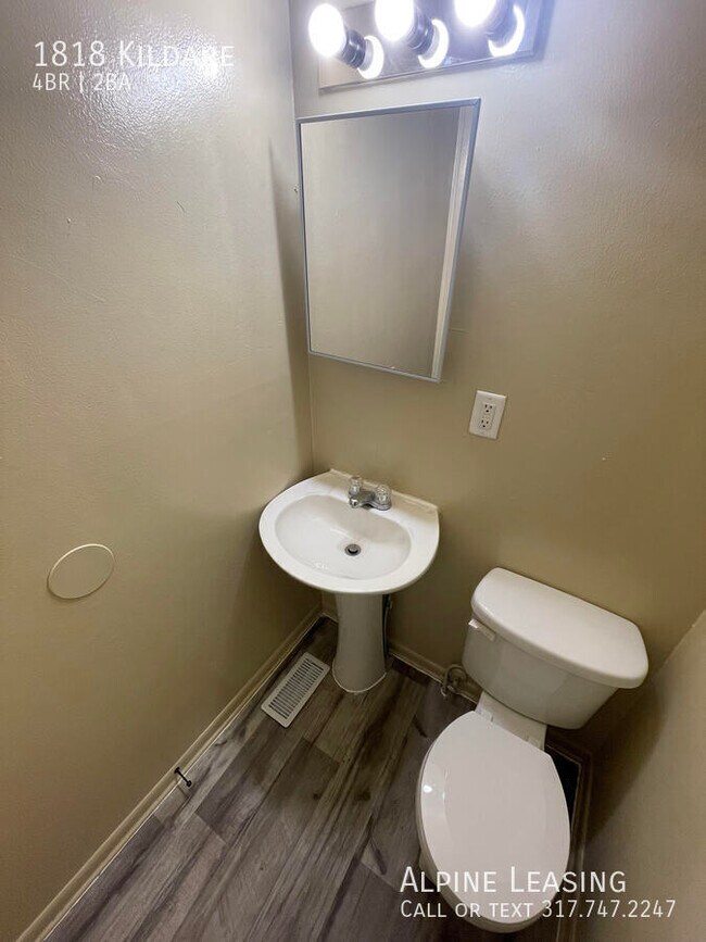 Building Photo - Affordable House w/ 1.5 bathrooms