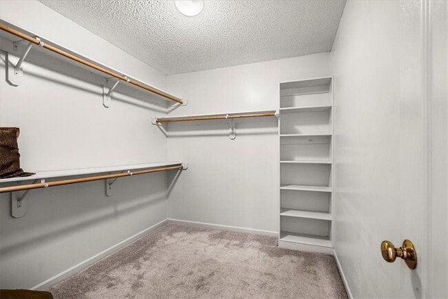 Building Photo - 15557 Floyd St