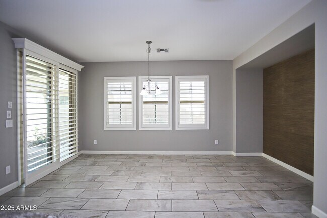 Building Photo - 4116 S Greythorne Way