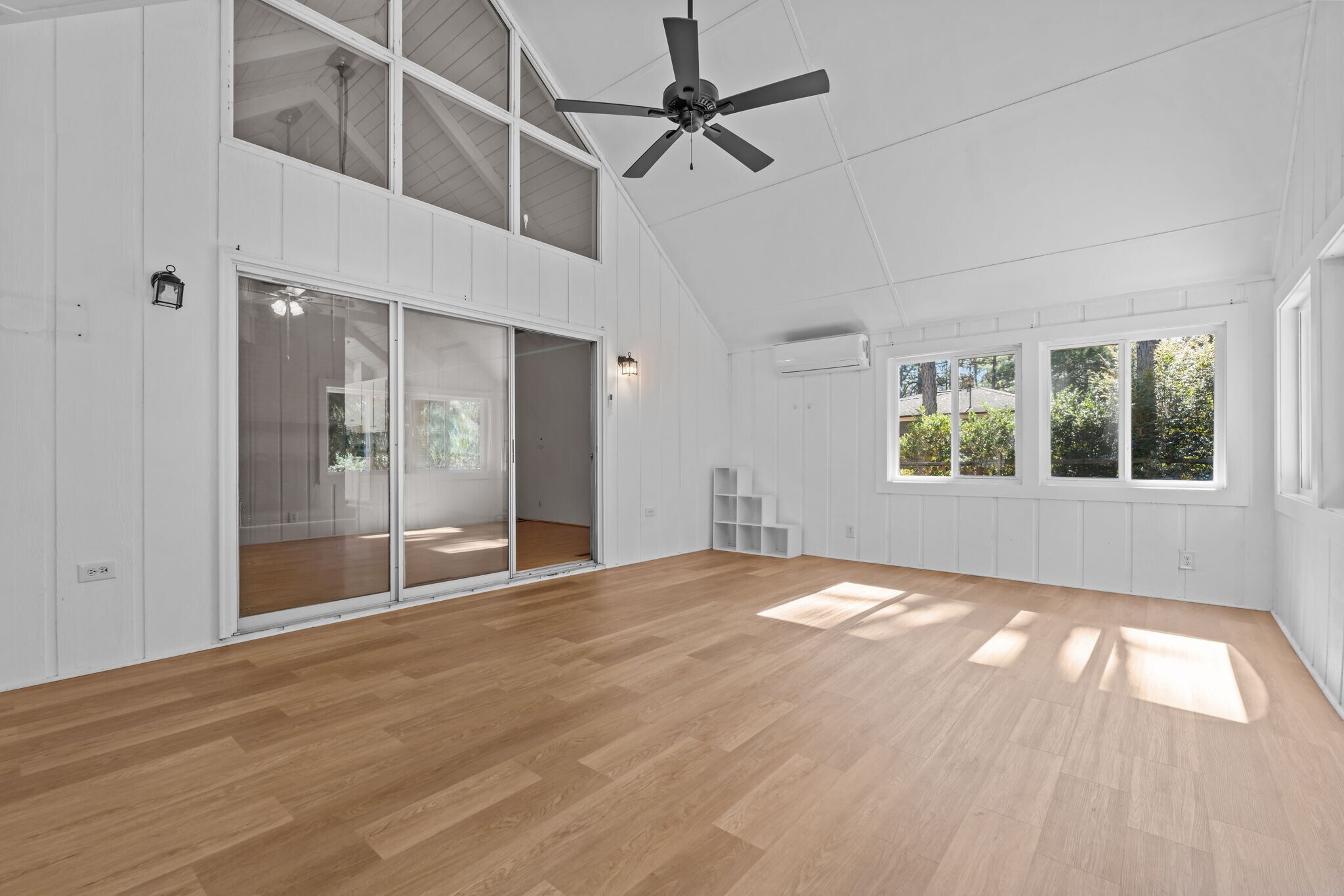 Building Photo - 53 Pine Lake Dr