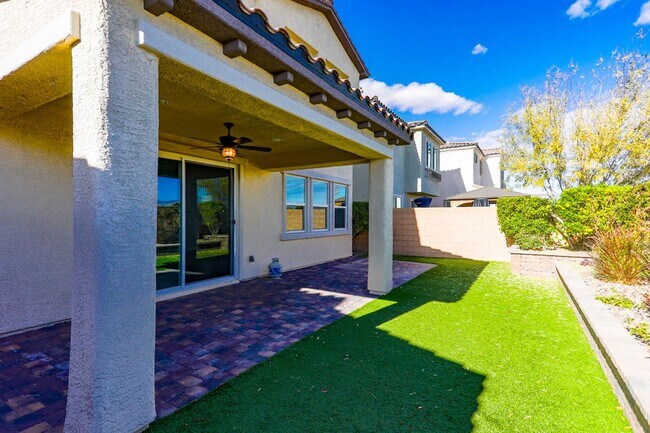 Building Photo - Beautiful 4 Bedroom Home In A Gated Skye Canyon Community