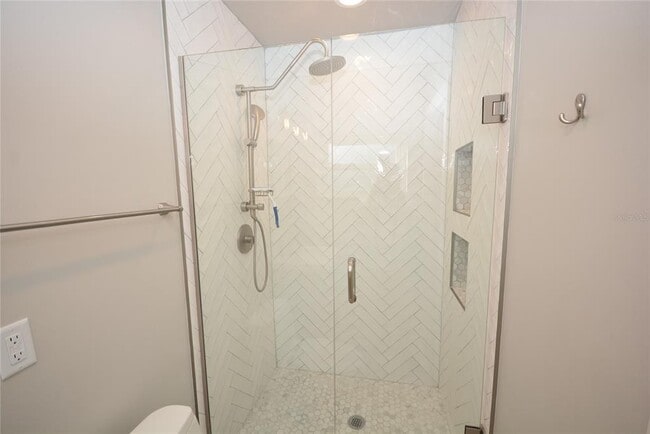 Building Photo - 3006 Vine St