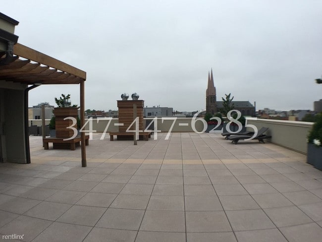 Building Photo - 105 Leonard St