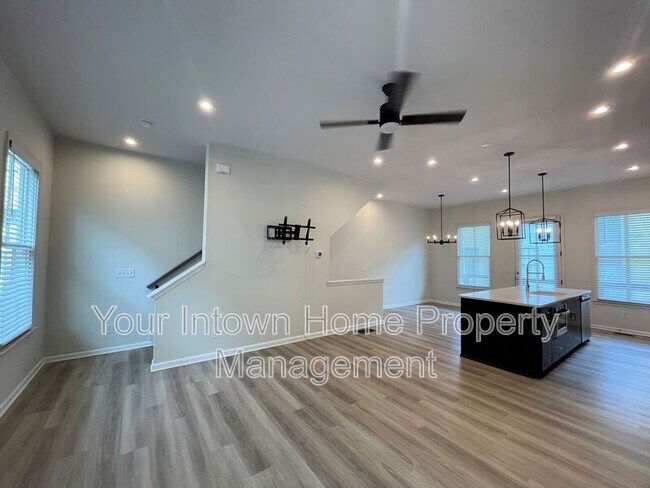 Building Photo - 717 Perch Pl