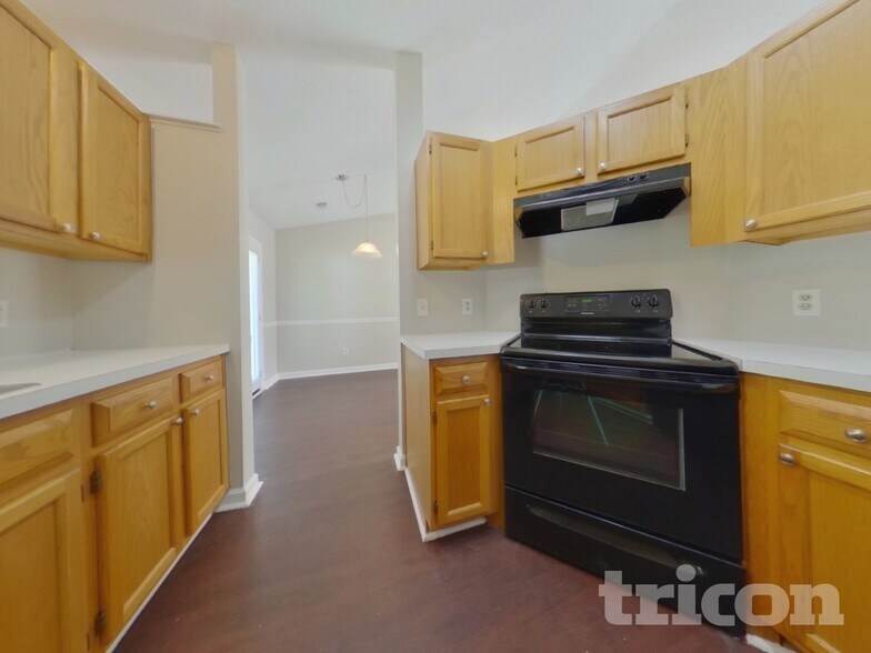 Building Photo - 425 Northshore Ct