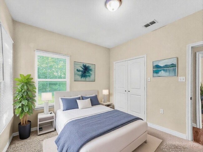 Building Photo - 1020 Elwood Rd