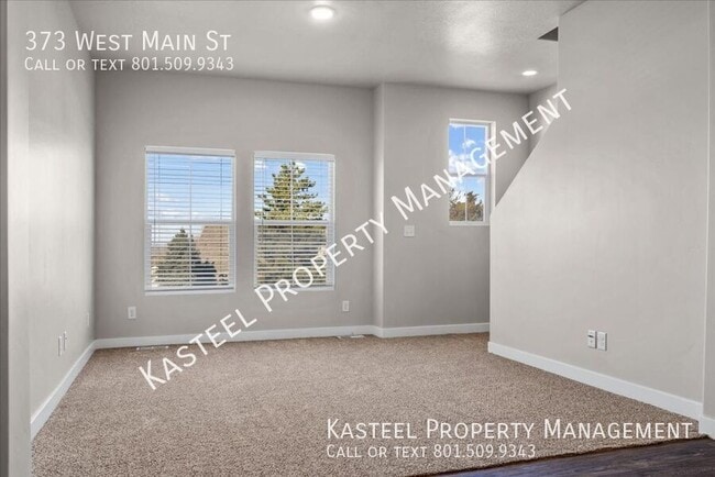 Building Photo - 373 W Main St