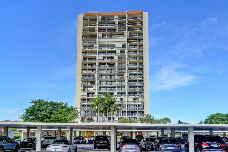 Building Photo - 2000 Presidential Way