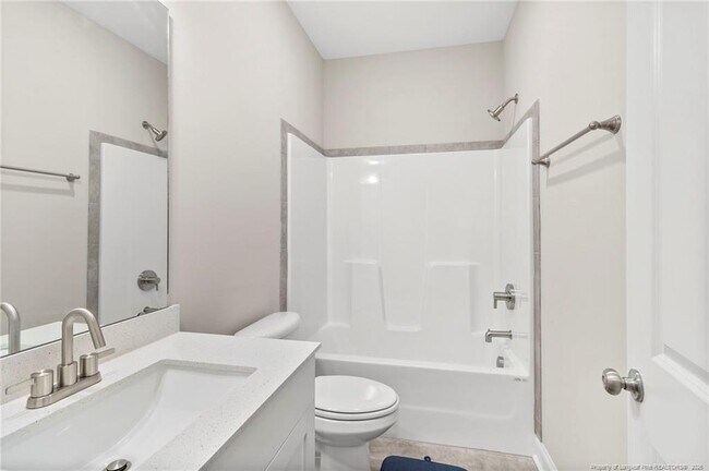 Building Photo - 112 Nairn St