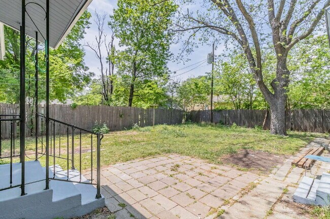 Building Photo - Beautiful home in a great location