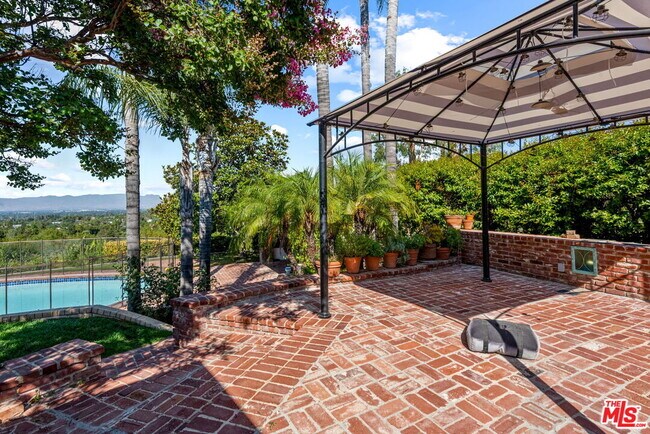 Building Photo - 19621 Wells Dr