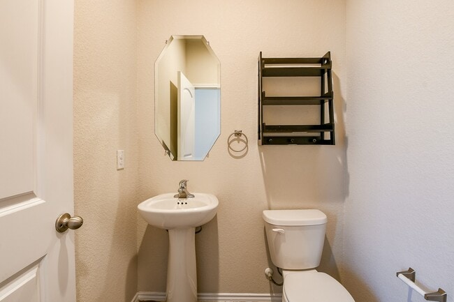 Building Photo - 16744 Lonely Pines Dr