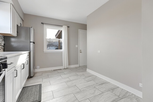 Building Photo - 301 Mill St