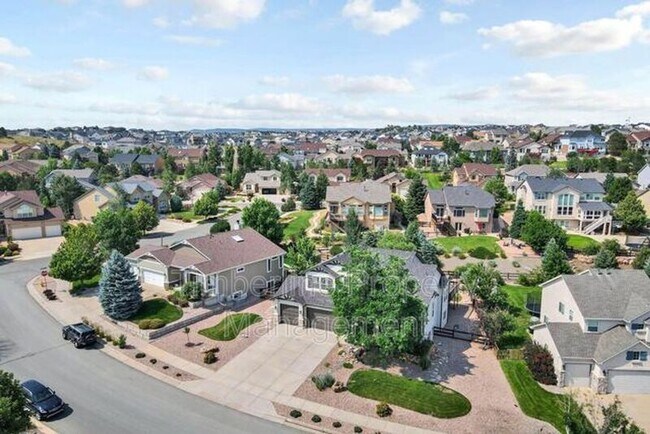 Building Photo - 2030 Silver Creek Dr