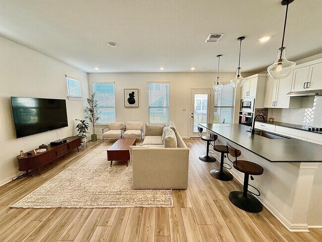 Building Photo - 2725 Woodall Dr