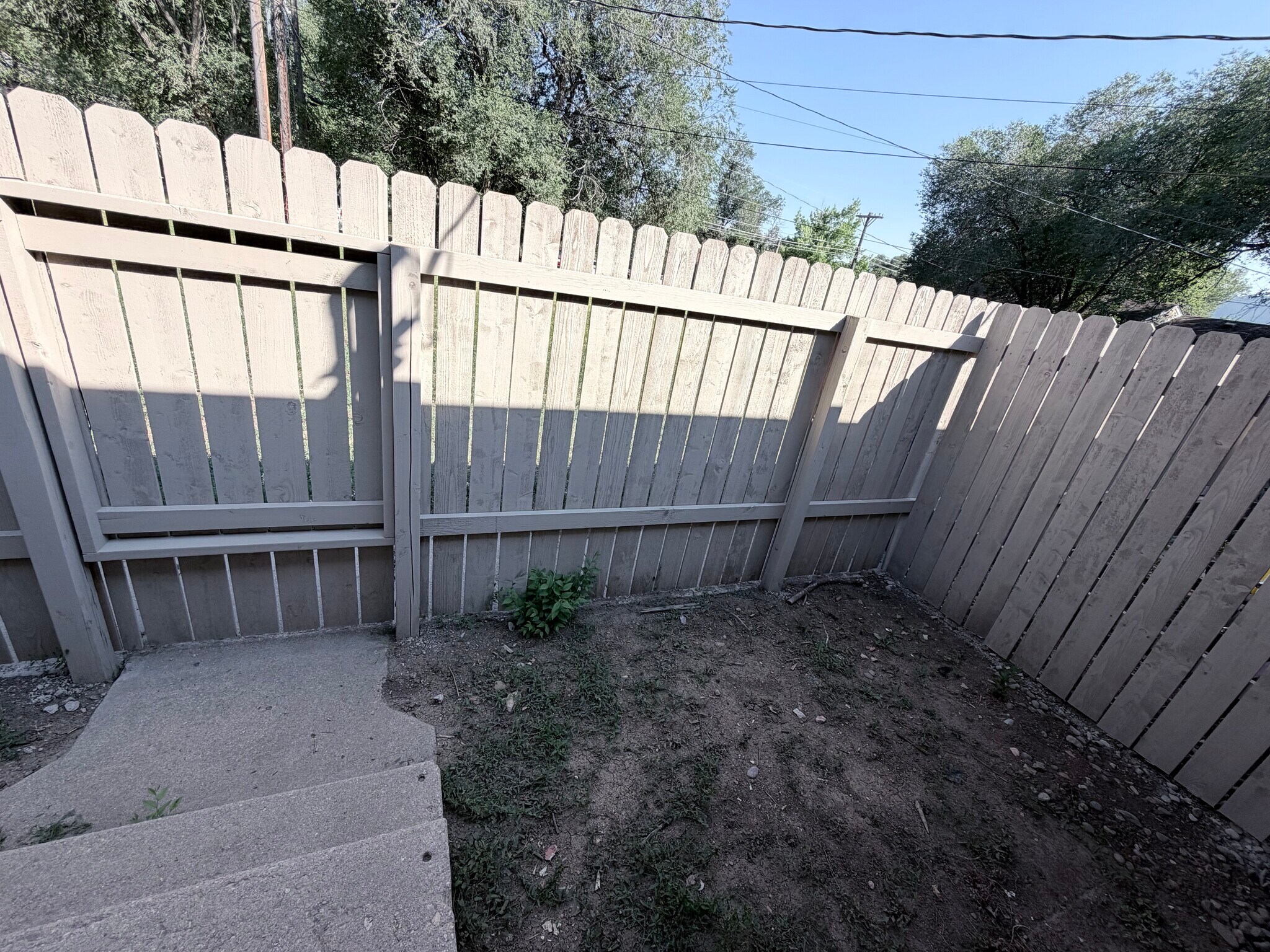 Building Photo - 475 Glen View Ct