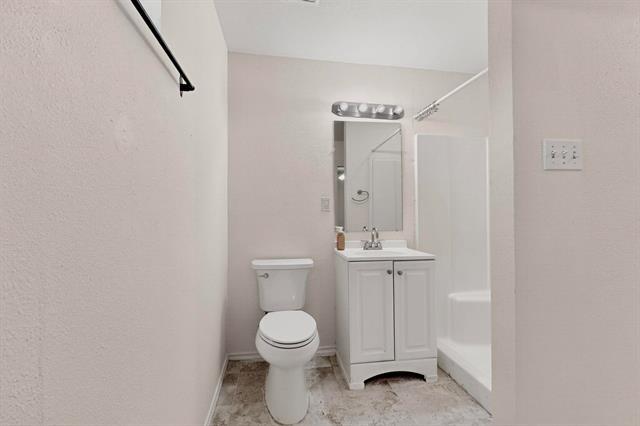 Building Photo - 5645 Santa Fe Ave