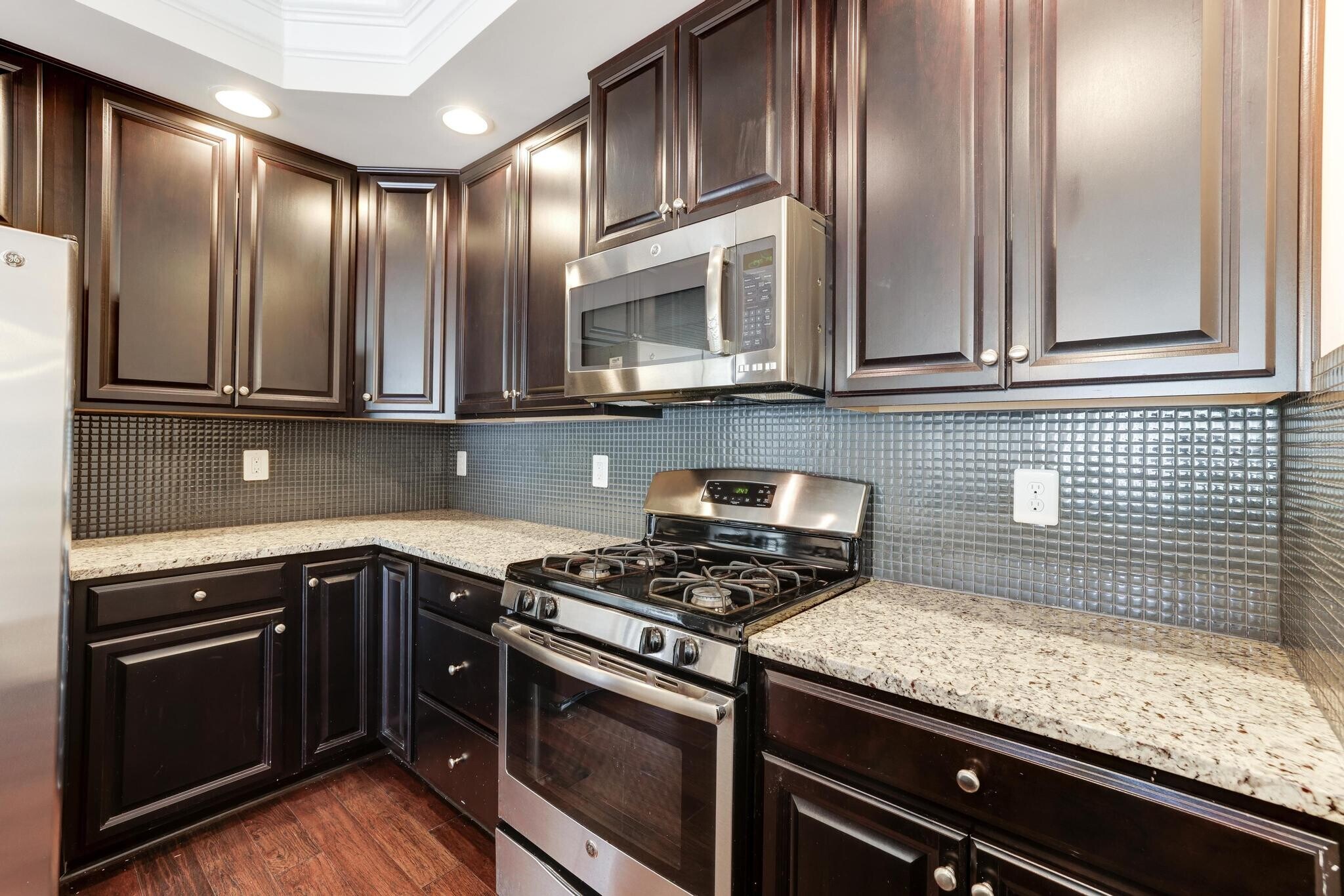 Building Photo - 13643 Air and Space Museum Pky