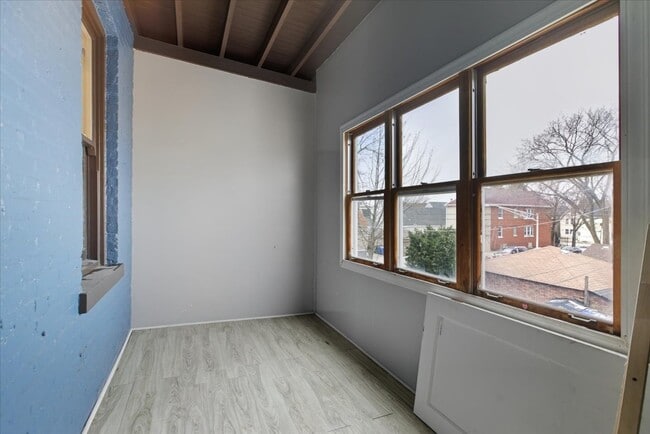 Building Photo - 4554 S Washtenaw Ave.