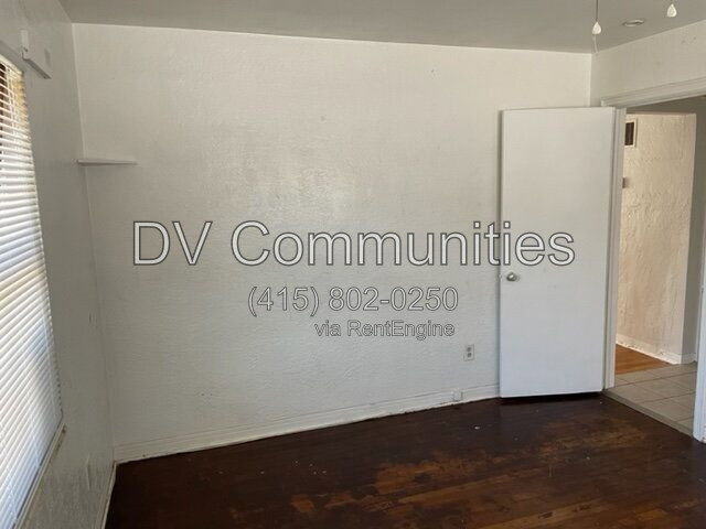 Building Photo - 888 14th Ave S