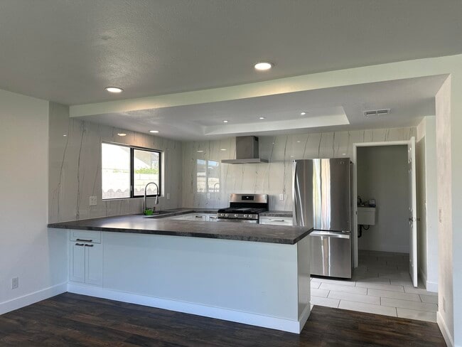 Building Photo - 27131 Shadowcrest Ln