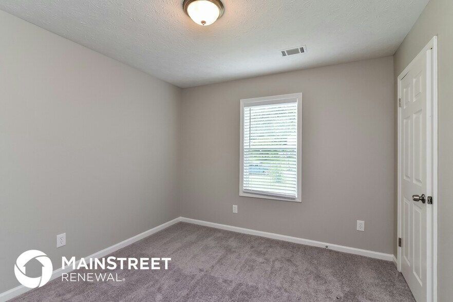 Building Photo - 54 Hidden Valley Dr SW