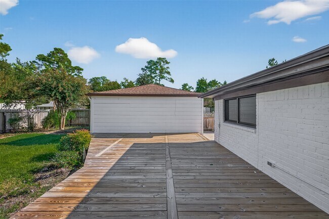 Building Photo - 17418 Largs Cir