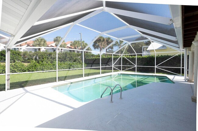 Building Photo - 2289 Windsor Rd