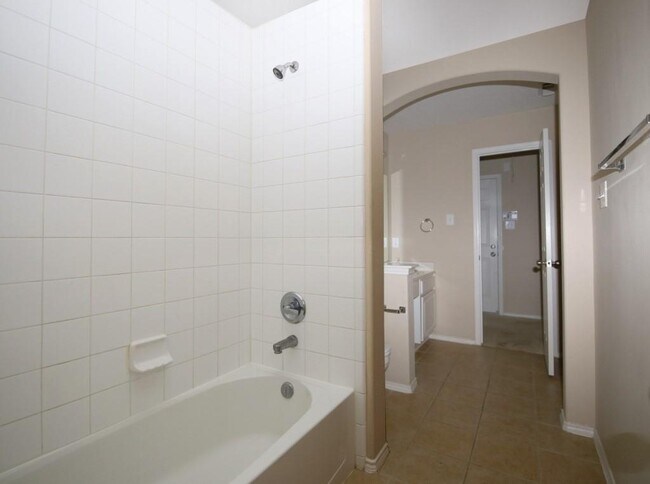 Building Photo - 14715 Country Rose Ln