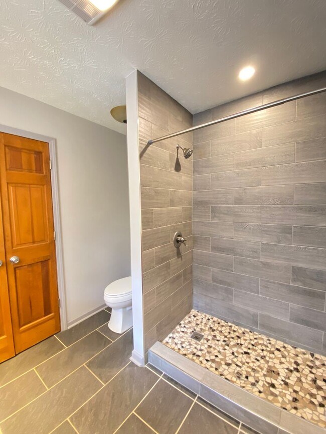 Building Photo - Beautiful Home Available Now!