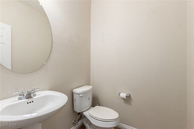 Building Photo - 945 Spiracle Ave