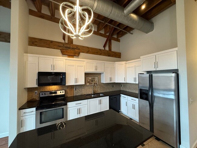 Building Photo - Bonnie Jean Flats