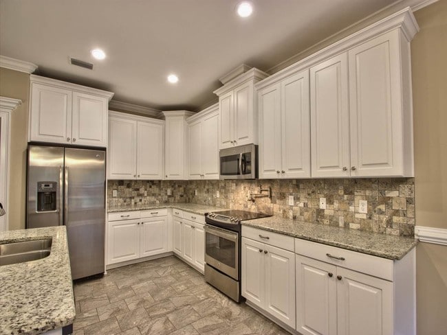 Building Photo - 250 Tillis Ln