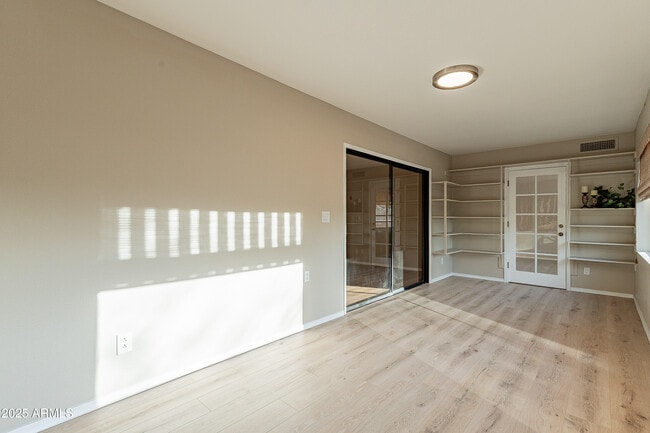 Building Photo - 25822 S Boxwood Dr