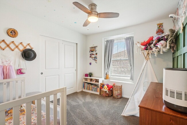 Building Photo - "Spacious 4-Bedroom Retreat with 2.5 Baths in Reunion!"
