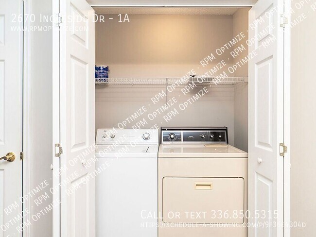 Building Photo - 2670 Ingleside Dr