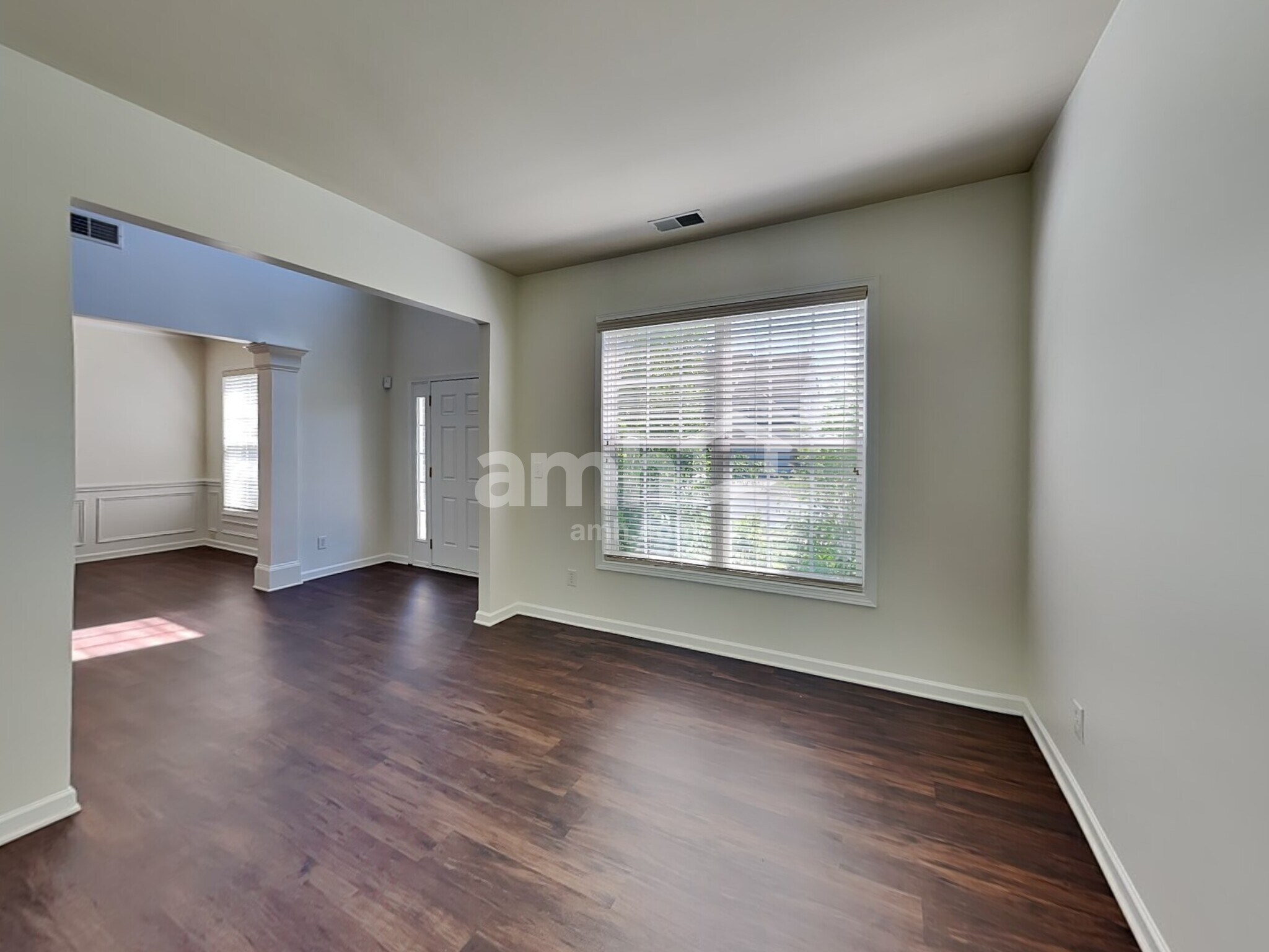 Building Photo - 9839 Jeanette Cir