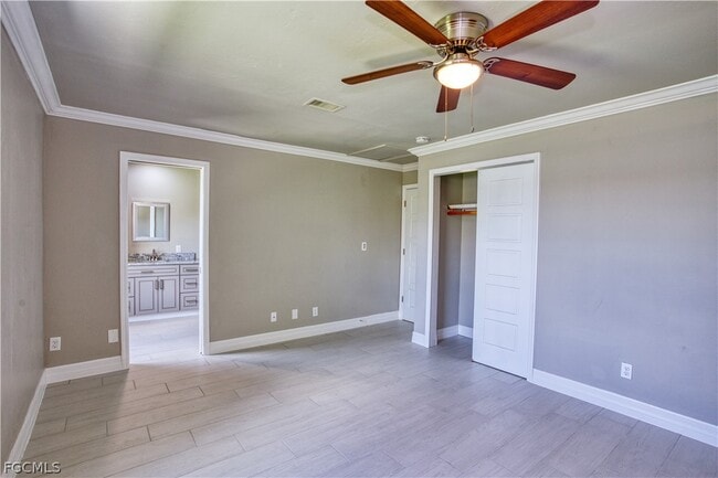 Building Photo - 911 SW 3rd Ave